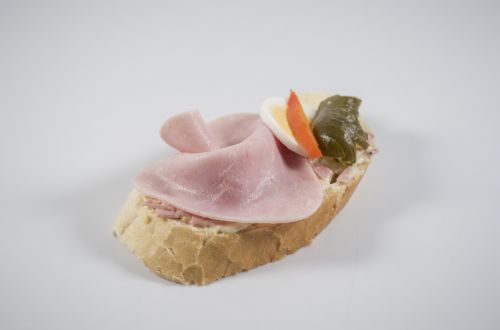 Chlebíček šunkový - 30 Kč